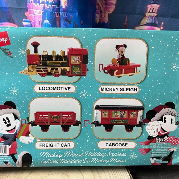 Disney Mickey Mouse holiday christmas express train set -New - Picture 3 of 3